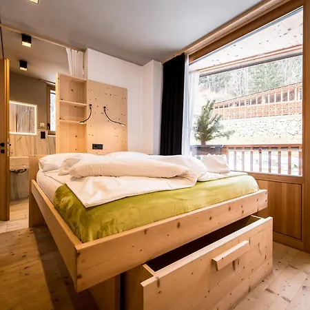 Koasa-hof Ganzes Ferienhaus, Sauna, 5 240qm Apartment Cadipietra
