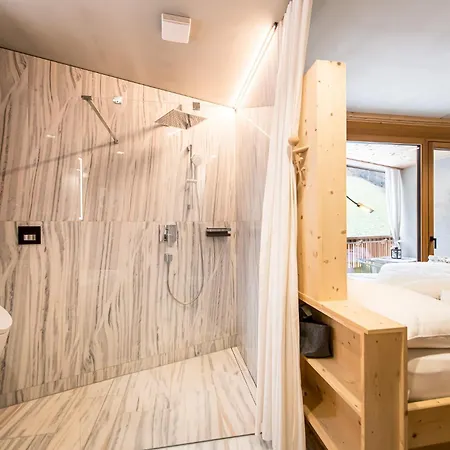 Koasa-hof Ganzes Ferienhaus, Sauna, 5 240qm Apartment
