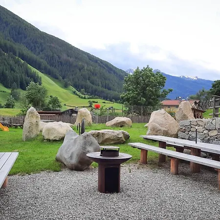 Koasa-hof Ganzes Ferienhaus, Sauna, 5 240qm Apartment *